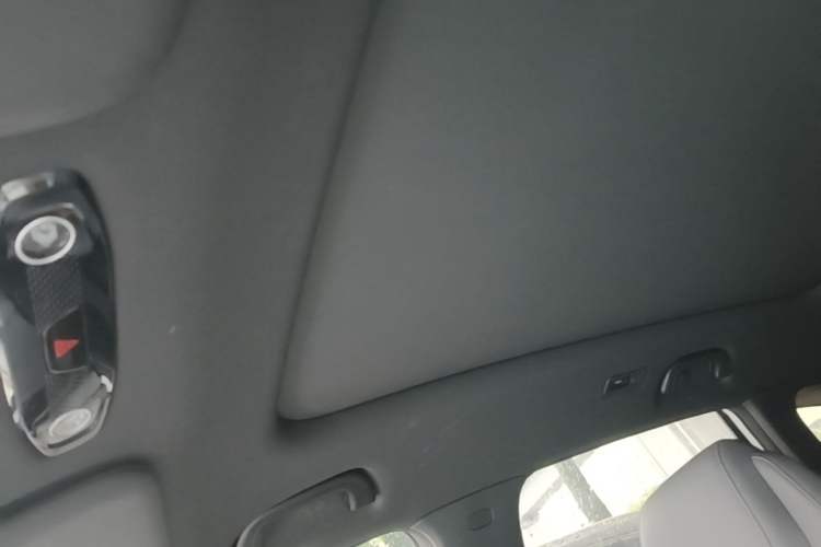 Used Geely Galaxy L7 2025 EM-i 115km Exploration Edition Headliner