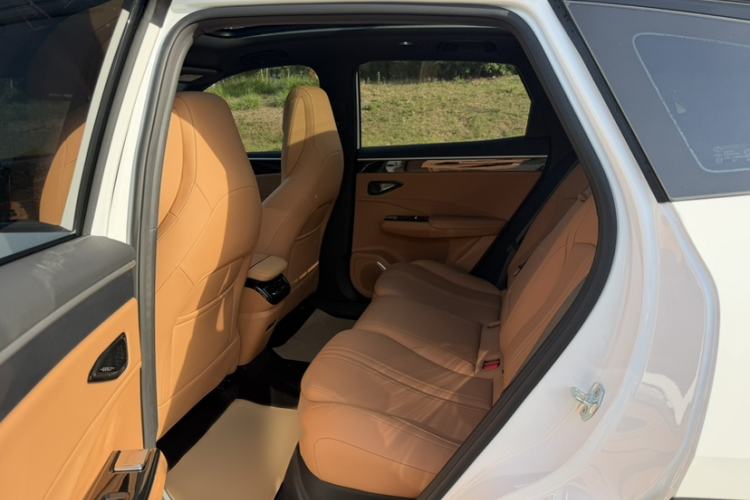 Used Geely Galaxy L7 2025 EM-i 115km Exploration+ Edition Interior 3
