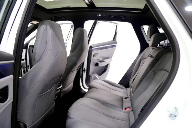 Used Geely Galaxy L7 2025 EM-i 115km Exploration+ Edition Interior 4