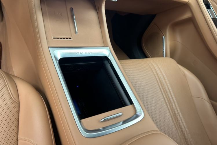 Used Geely Galaxy L7 2025 EM-i 115km Exploration+ Edition Interior 4