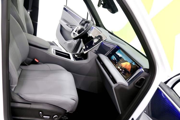 Used Geely Galaxy L7 2025 EM-i 115km Exploration+ Edition Interior 5