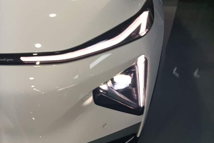 Used Geely Galaxy L7 2025 EM-i 115km Exploration+ Edition Left Front Headlight