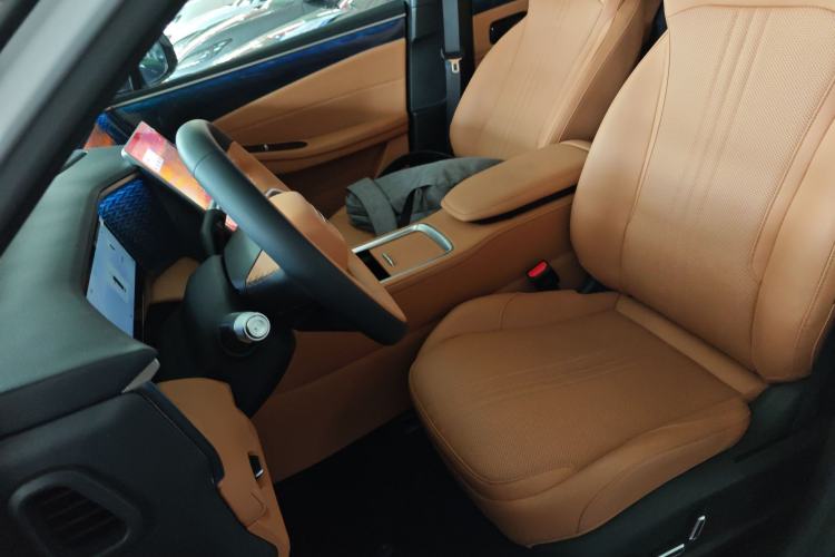 Used Geely Galaxy L7 2025 EM-i 115km Exploration+ Edition Left Front Seat