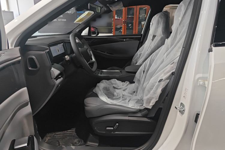 Used Geely Galaxy L7 2025 EM-i 115km Exploration Edition Left Front Seat