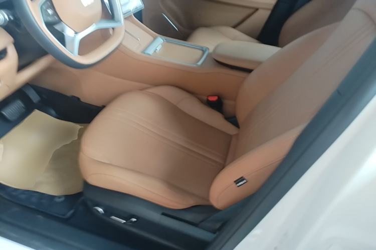 Used Geely Galaxy L7 2025 EM-i 115km Exploration+ Edition Left Front Seat