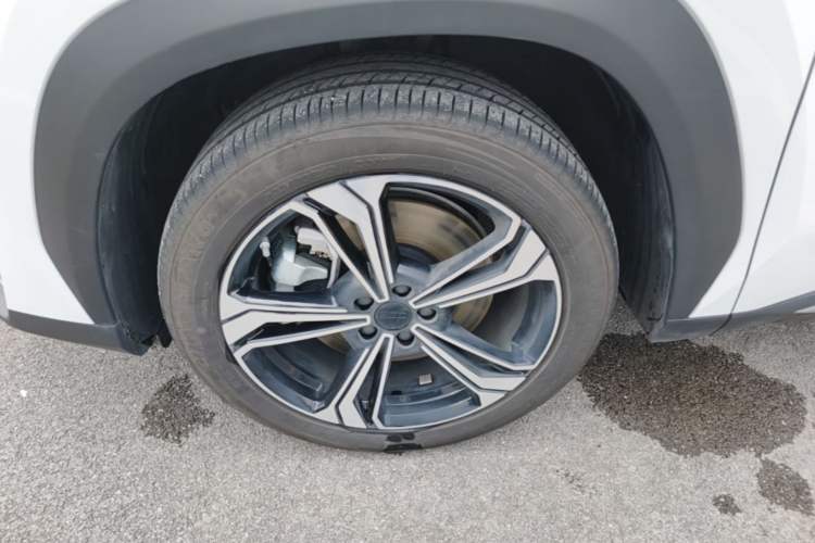 Used Geely Galaxy L7 2025 EM-i 115km Exploration Edition Left Front Wheel Hub