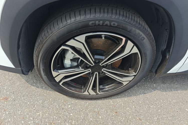 Used Geely Galaxy L7 2025 EM-i 115km Exploration+ Edition Left Front Wheel Hub