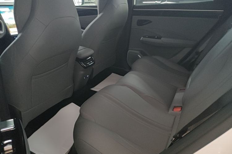 Used Geely Galaxy L7 2025 EM-i 115km Exploration Edition Left Rear Seat