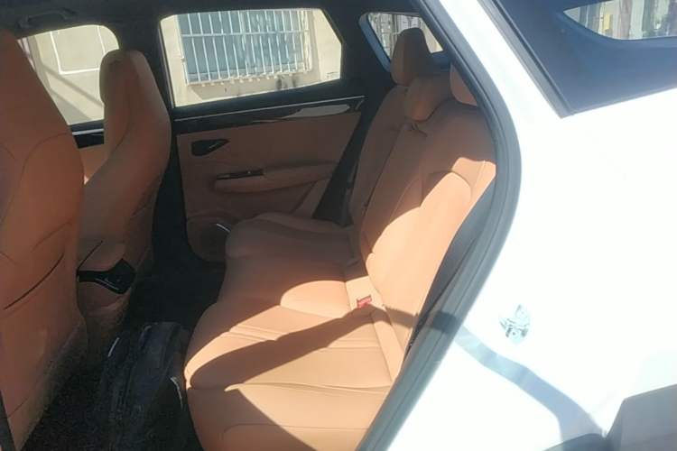 Used Geely Galaxy L7 2025 EM-i 115km Exploration+ Edition Left Rear Seat