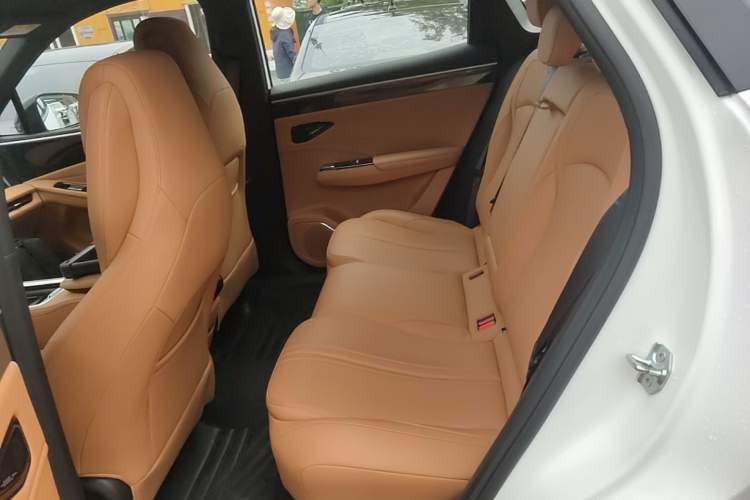 Used Geely Galaxy L7 2025 EM-i 115km Exploration+ Edition Left Rear Seat