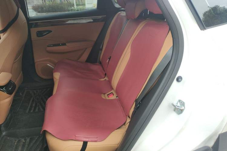 Used Geely Galaxy L7 2025 EM-i 115km Long-Range Version Left Rear Seat