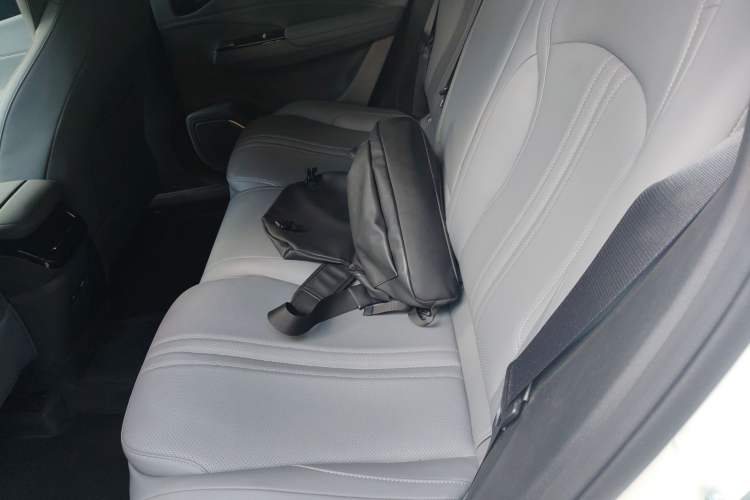 Used Geely Galaxy L7 2025 EM-i 115km Exploration Edition Left Rear Seat
