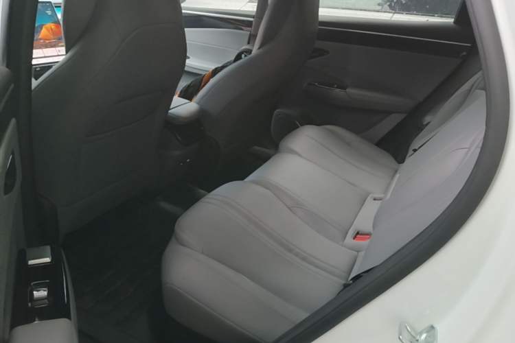 Used Geely Galaxy L7 2025 EM-i 115km Exploration Edition Left Rear Seat