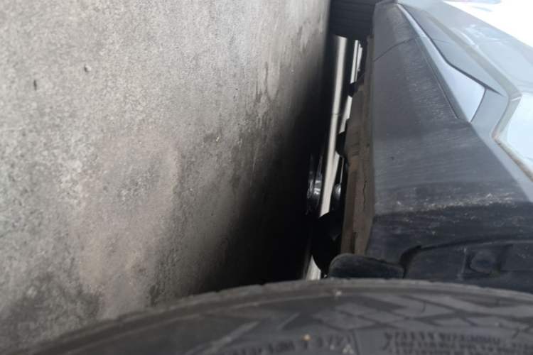 Used Geely Galaxy L7 2025 EM-i 115km Exploration+ Edition Left Side Sill