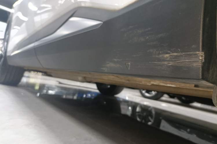 Used Geely Galaxy L7 2025 EM-i 115km Exploration+ Edition Left Side Sill