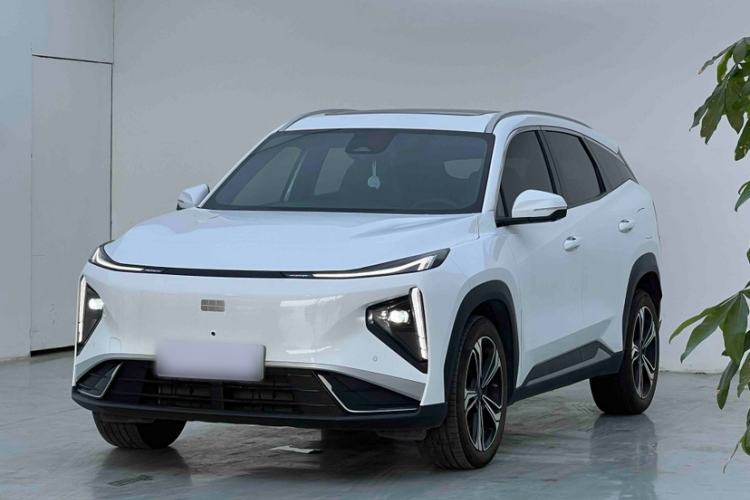 Geely Galaxy L7 2025 EM-i 115km Exploration+ Edition