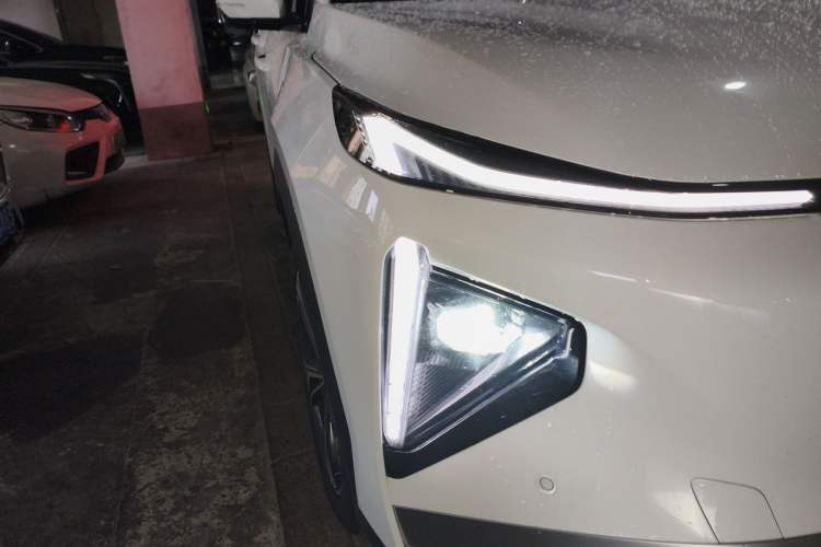 Used Geely Galaxy L7 2025 EM-i 115km Exploration Edition Right Front Headlight