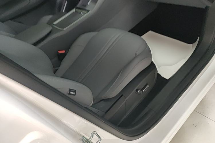 Used Geely Galaxy L7 2025 EM-i 115km Exploration Edition Right Front Seat
