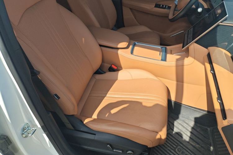 Used Geely Galaxy L7 2025 EM-i 115km Exploration+ Edition Right Front Seat