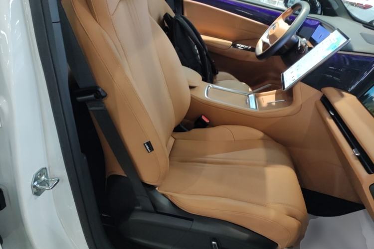 Used Geely Galaxy L7 2025 EM-i 115km Exploration+ Edition Right Front Seat