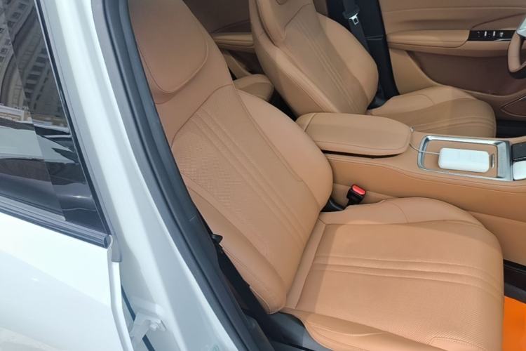 Used Geely Galaxy L7 2025 EM-i 115km Exploration+ Edition Right Front Seat