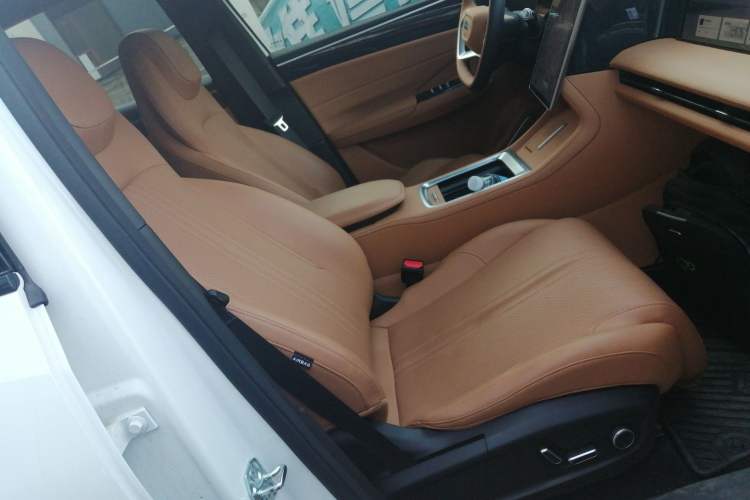 Used Geely Galaxy L7 2025 EM-i 115km Exploration+ Edition Right Front Seat