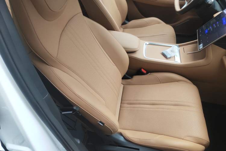 Used Geely Galaxy L7 2025 EM-i 115km Exploration+ Edition Right Front Seat