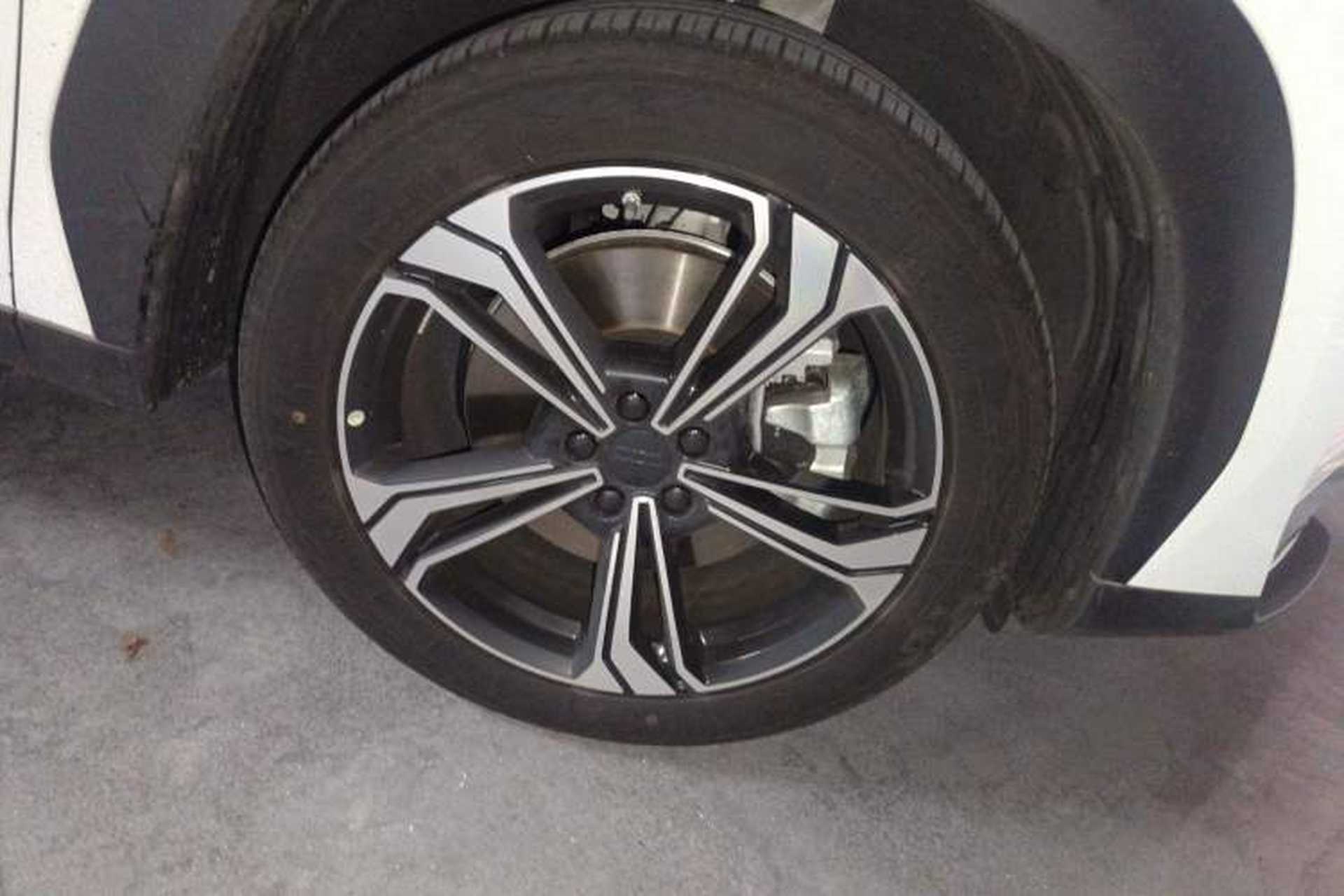 Used Geely Galaxy L7 2025 EM-i 115km Exploration+ Edition Right Front Wheel Hub