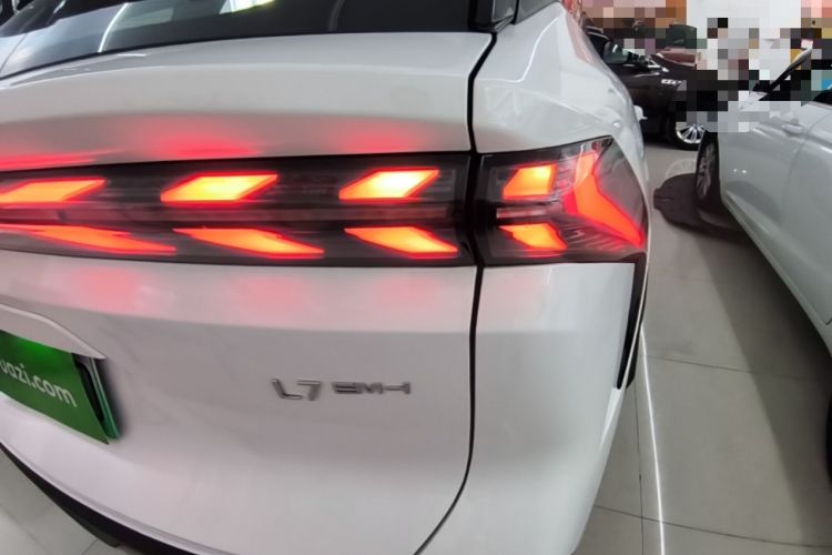 Used Geely Galaxy L7 2025 EM-i 115km Exploration+ Edition Right Rear Taillight