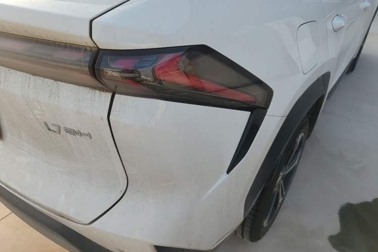 Used Geely Galaxy L7 2025 EM-i 115km Exploration+ Edition Right Rear Taillight