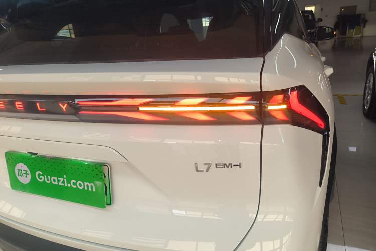 Used Geely Galaxy L7 2025 EM-i 115km Exploration+ Edition Right Rear Taillight