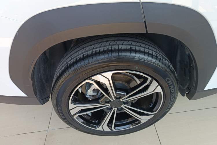 Used Geely Galaxy L7 2025 EM-i 115km Exploration+ Edition Right Rear Wheel Hub