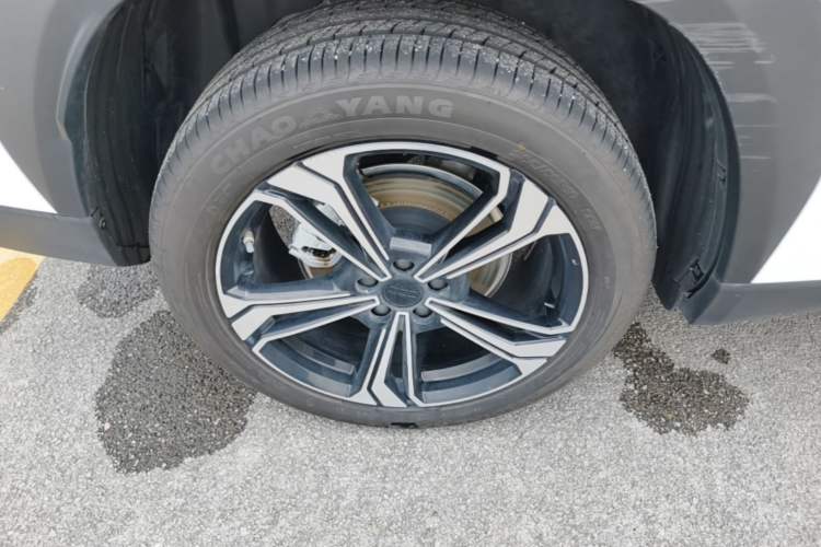 Used Geely Galaxy L7 2025 EM-i 115km Exploration Edition Right Rear Wheel Hub