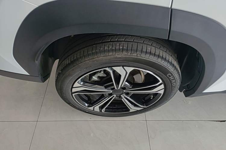Used Geely Galaxy L7 2025 EM-i 115km Exploration+ Edition Right Rear Wheel Hub