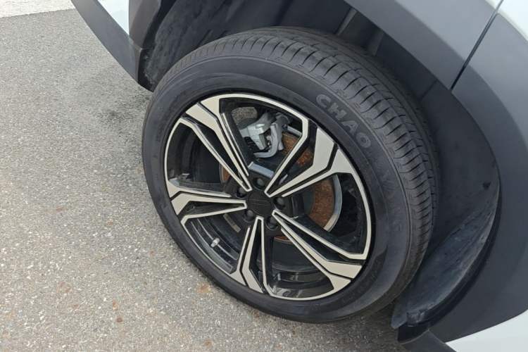 Used Geely Galaxy L7 2025 EM-i 115km Exploration+ Edition Right Rear Wheel Hub