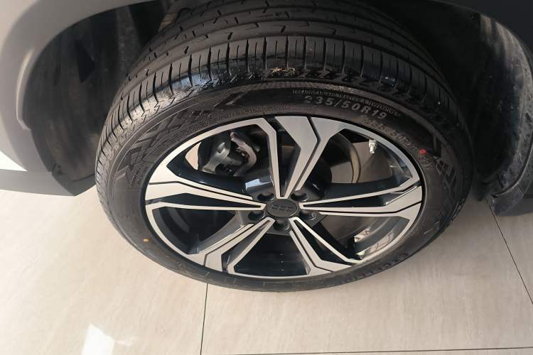 Used Geely Galaxy L7 2025 EM-i 115km Exploration+ Edition Right Rear Wheel Hub