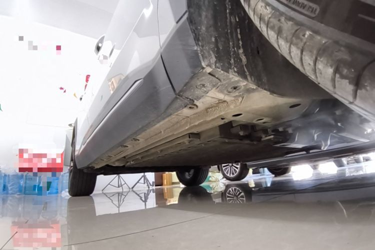 Used Geely Galaxy L7 2025 EM-i 115km Exploration+ Edition Right Side Sill