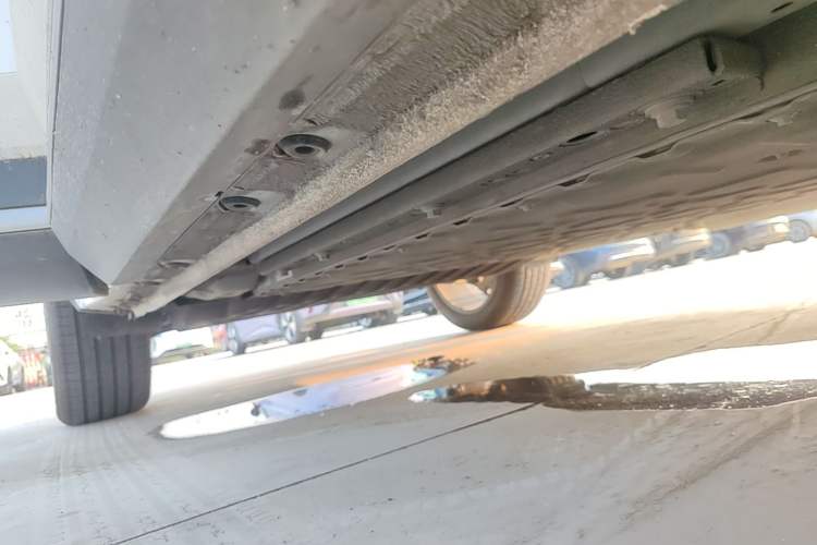 Used Geely Galaxy L7 2025 EM-i 115km Exploration+ Edition Right Side Sill