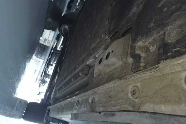 Used Geely Galaxy L7 2025 EM-i 115km Exploration+ Edition Right Side Sill