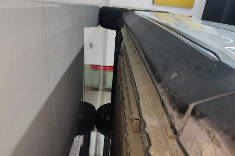 Used Geely Galaxy L7 2025 EM-i 115km Exploration+ Edition Right Side Sill