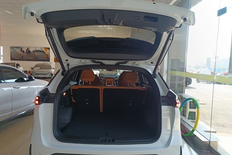 Used Geely Galaxy L7 2025 EM-i 115km Exploration+ Edition Trunk