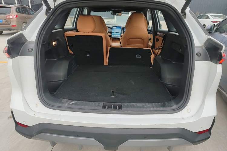Used Geely Galaxy L7 2025 EM-i 115km Exploration+ Edition Trunk