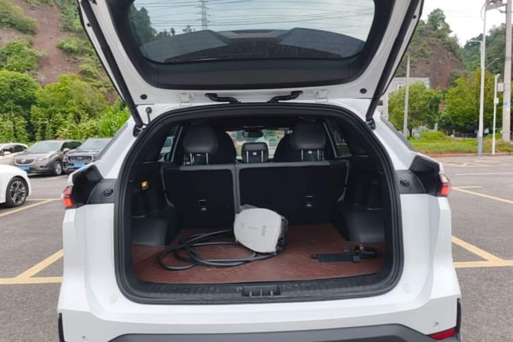 Used Geely Galaxy L7 2025 EM-i 115km Exploration Edition Trunk