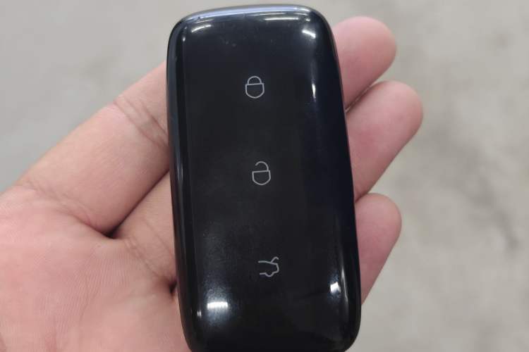 Used Geely Galaxy L7 2025 EM-i 115km Exploration+ Edition Vehicle Key