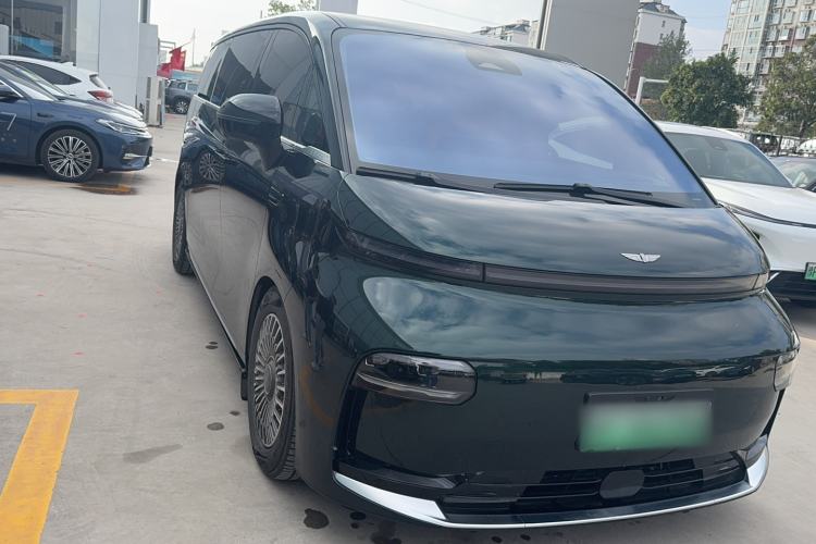 Used Geely Galaxy LEVC L380 2025 805 km Flagship Version All-Wheel Drive Exterior 3