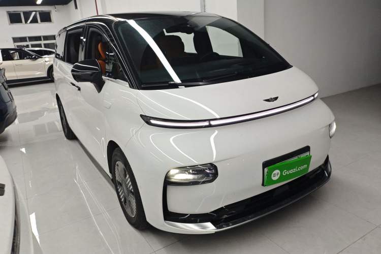 Used Geely Galaxy LEVC L380 2024 140-Degree 6-Seater All-Wheel-Drive Ultra Exterior 2
