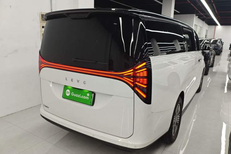Used Geely Galaxy LEVC L380 2024 140-Degree 6-Seater All-Wheel-Drive Ultra Exterior 5