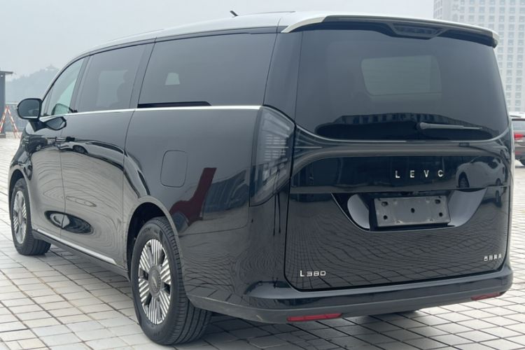 Used Geely Galaxy LEVC L380 2024 100 kWh 6-Seater Two-Wheel Drive Air Exterior 5