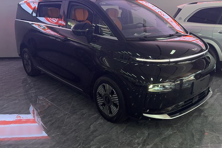 Used Geely Galaxy LEVC L380 2024 140-Degree 6-Seater All-Wheel-Drive Ultra Exterior 5