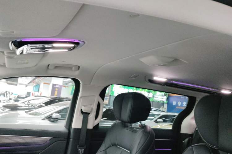 Used Geely Galaxy LEVC L380 2024 100 kWh 6-Seater Two-Wheel Drive Air Headliner